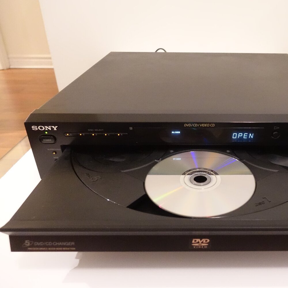 Sony DVP-NC600 5-Disc CD/DVD Carousel Changer DTS Sound Clean No Remote